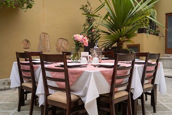Casa De Las Flores Hotel
