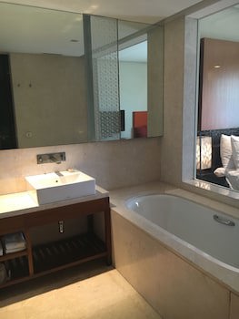Vivanta Surajkund, Ncr