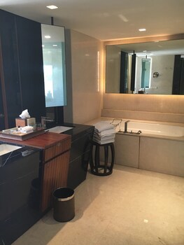 Vivanta Surajkund, Ncr