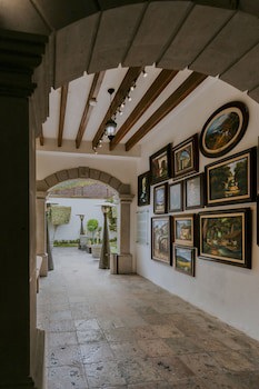 Dos Patios Queretaro Curamoria Collection
