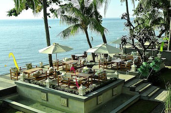 Nugraha Lovina Seaview Resort & Spa