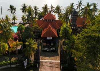 Nugraha Lovina Seaview Resort & Spa