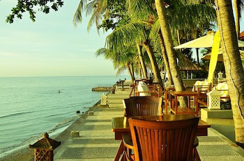 Nugraha Lovina Seaview Resort & Spa