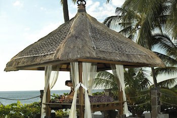 Nugraha Lovina Seaview Resort & Spa