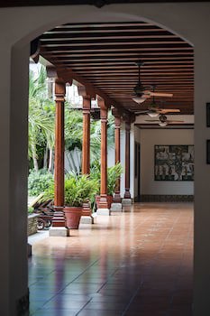 Hotel Plaza Colon