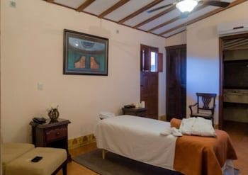 Hotel Plaza Colon