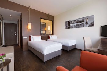 Infinity Hotel & Conference Resort Munich galeri fotoğrafı