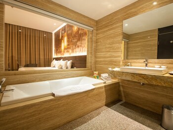 Fm7 Resort Hotel Jakarta