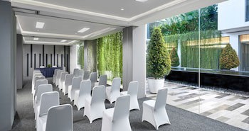 Fm7 Resort Hotel Jakarta