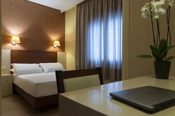 Esperia Hotel