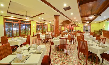 The Suite By Royal Crown Hotel