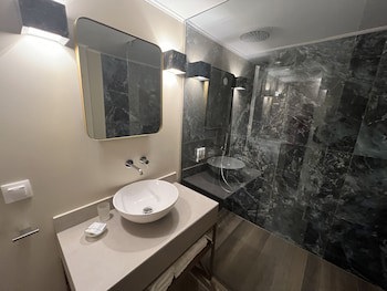 Pantheon City Hotel