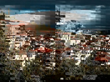 Terrace Houses Sirince - Fig, Olive Clockmakers And Grapevine