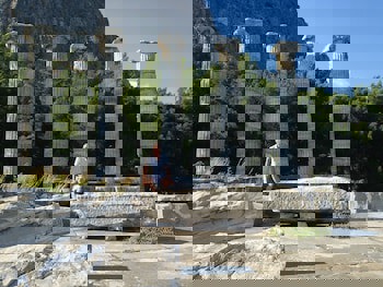 Terrace Houses Sirince - Fig, Olive Clockmakers And Grapevine