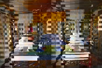 Terrace Houses Sirince - Fig, Olive Clockmakers And Grapevine