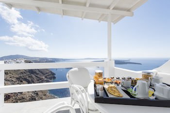 Aqua Luxury Suites