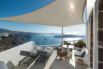 Aqua Luxury Suites