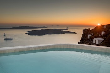 Aqua Luxury Suites
