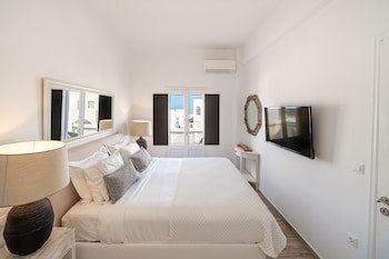 Aqua Luxury Suites