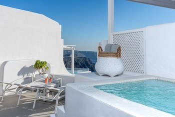 Aqua Luxury Suites