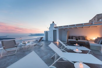 Aqua Luxury Suites