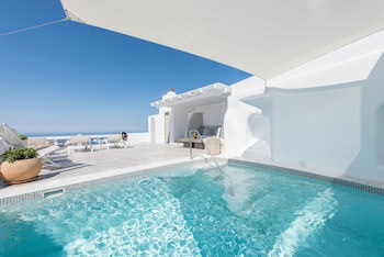 Aqua Luxury Suites