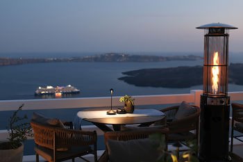 Aqua Luxury Suites