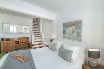 Aqua Luxury Suites