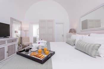 Aqua Luxury Suites