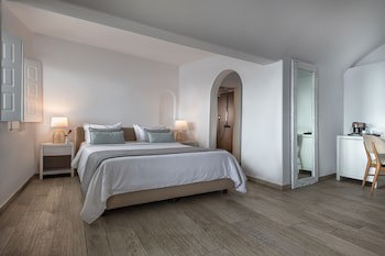Aqua Luxury Suites