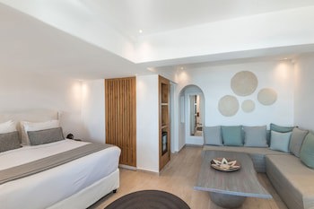Aqua Luxury Suites