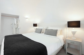 Aqua Luxury Suites