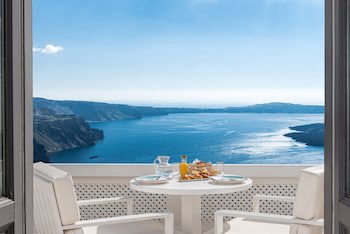 Aqua Luxury Suites