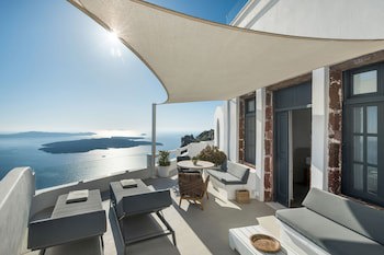 Aqua Luxury Suites