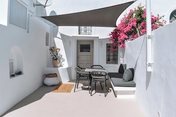 Aqua Luxury Suites