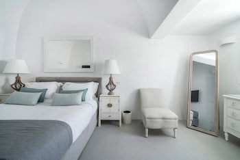 Aqua Luxury Suites