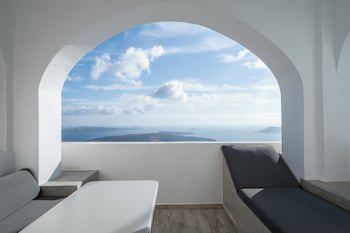 Aqua Luxury Suites