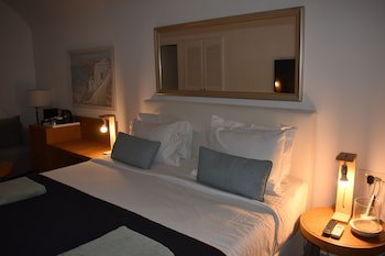 Aqua Luxury Suites
