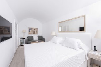 Aqua Luxury Suites