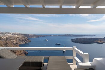 Aqua Luxury Suites