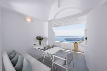 Aqua Luxury Suites