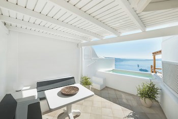 Aqua Luxury Suites