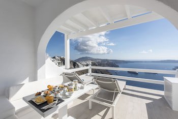 Aqua Luxury Suites