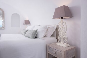 Aqua Luxury Suites
