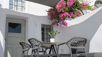 Aqua Luxury Suites