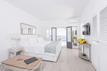 Aqua Luxury Suites