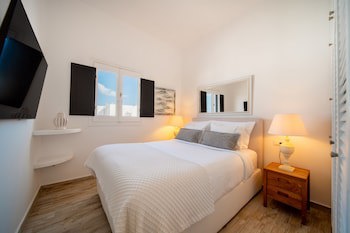 Aqua Luxury Suites