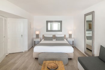 Aqua Luxury Suites