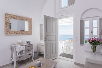 Aqua Luxury Suites