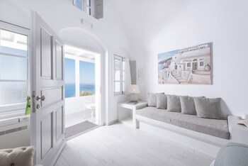 Aqua Luxury Suites
